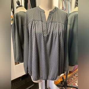 LOFT Gray Patterned Blouse